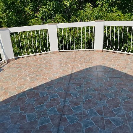 Tuerkiz Apartman - 5 Szobas 13 Fos Apartmanhaz 4Km A Balaton- Balatonszabadi Fürdőtelep Dış mekan fotoğraf