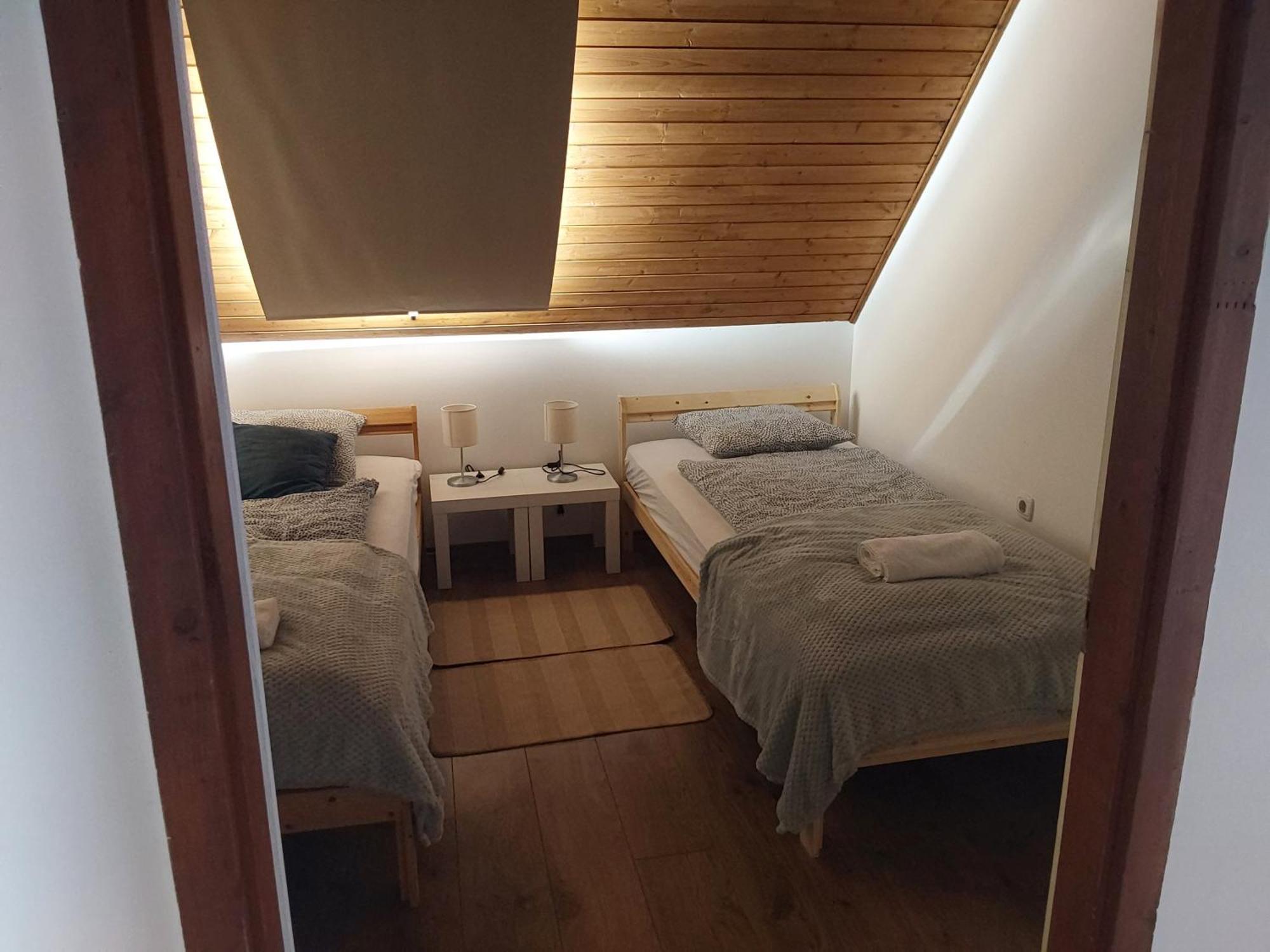 Tuerkiz Apartman - 5 Szobas 13 Fos Apartmanhaz 4Km A Balaton- Balatonszabadi Fürdőtelep Dış mekan fotoğraf