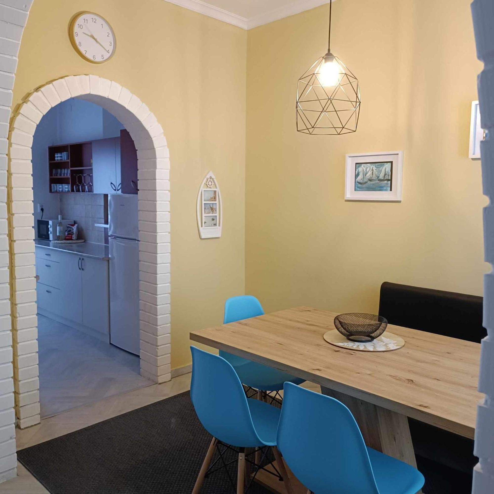 Tuerkiz Apartman - 5 Szobas 13 Fos Apartmanhaz 4Km A Balaton- Balatonszabadi Fürdőtelep Dış mekan fotoğraf